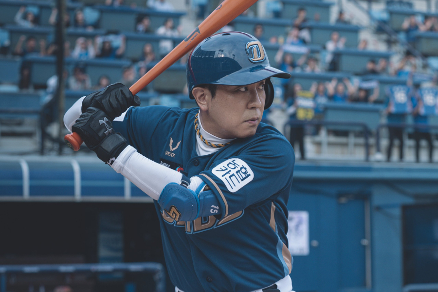 Ryu Seung Ryong Is A Former Baseball Star Who Will Risk Everything For His Daughter In “Portrait Of A Family”缩略图