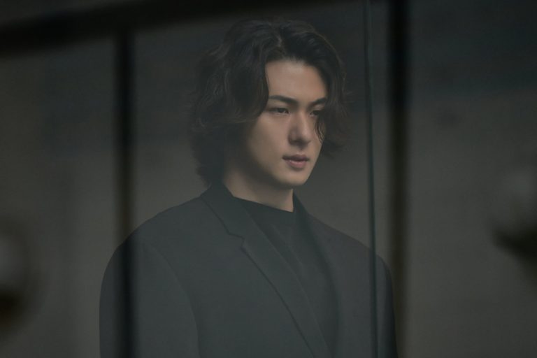 Shin Seung Ho Is A Mysterious Figure With Power To Control Anyone Except Koo Kyo Hwan In “Reawaken Man: The Red”缩略图