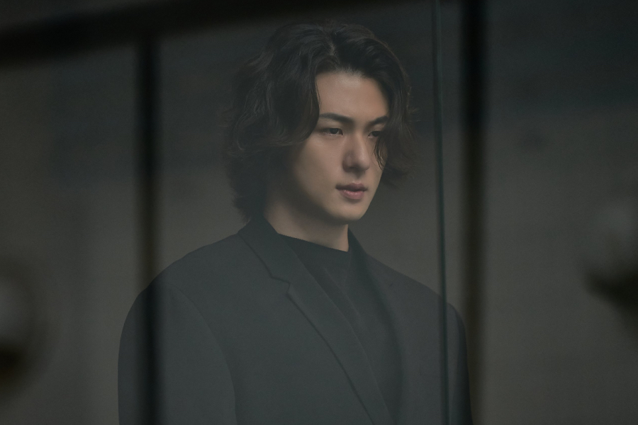 Shin Seung Ho Is A Mysterious Figure With Power To Control Anyone Except Koo Kyo Hwan In “Reawaken Man: The Red”缩略图