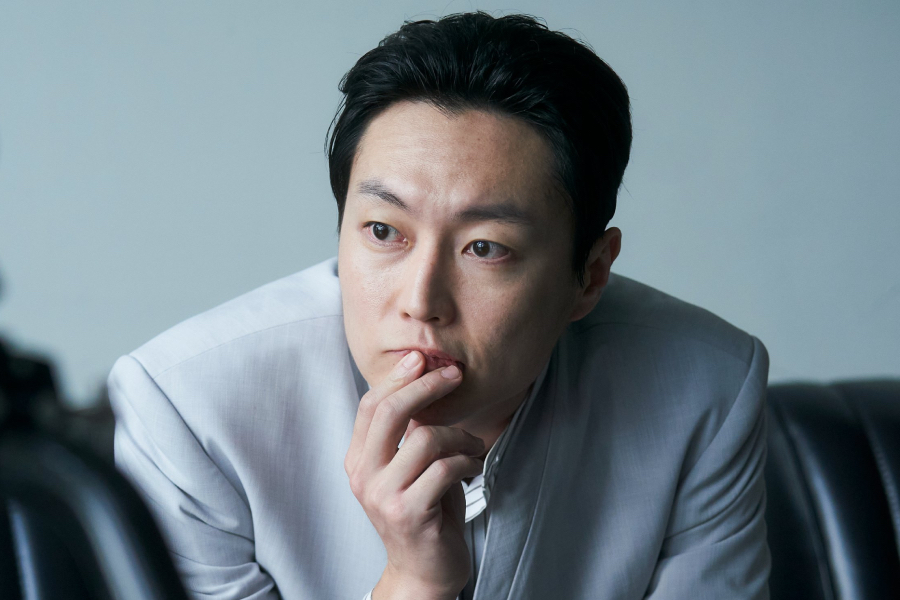 Roh Jae Won Takes On First Leading Film Role As A Jealous Gambler In “Tazza 4: The Song Of Beelzebub”缩略图