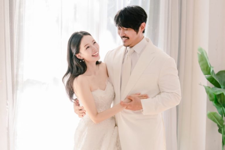 KCM And Wife Share Beautiful Wedding Photos缩略图
