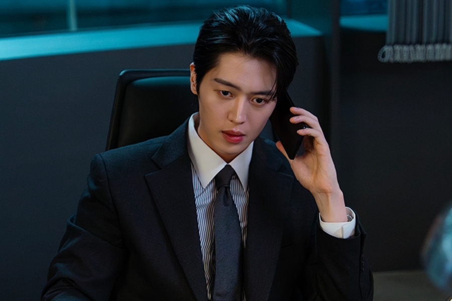 Lee Joo Ahn Is A Lawyer Who Would Do Anything To Win In “A Love Other Than Yours”缩略图