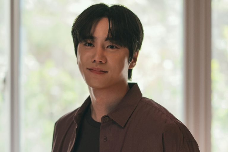Lee Jun Young Talks About His Pianist Character In “Four Hands, Two Sonatas,” Why He Chose To Star In The Drama, And More缩略图