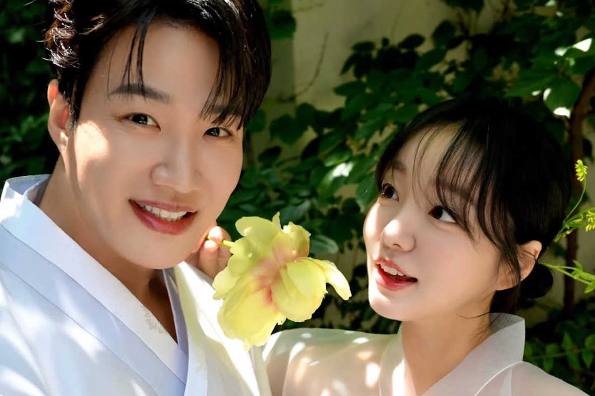 Moon Ji In And Kim Ki Ri Welcome First Child缩略图
