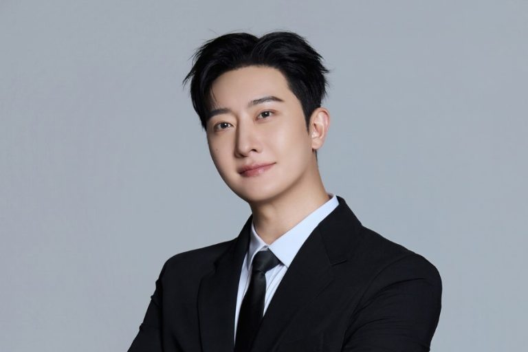SUPER JUNIOR-M’s Zhoumi Appointed CEO Of SM Entertainment And Tencent Music Entertainment Group Joint Venture缩略图
