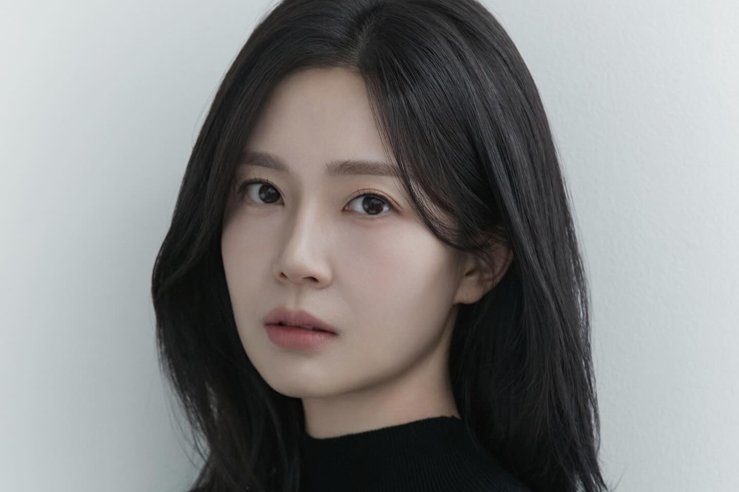 Baek Jin Hee Pens Letter To Fans Following Marriage Announcement缩略图