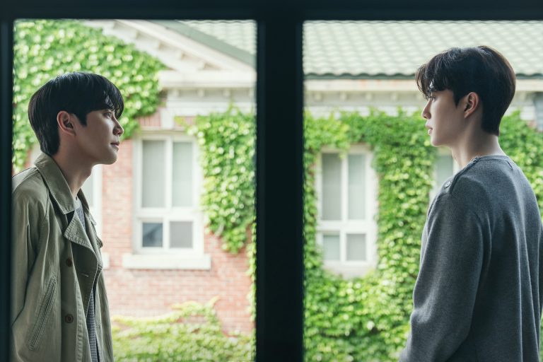 Song Kang Faces A Hostile Lee Jun Young In “Four Hands, Two Sonatas”缩略图