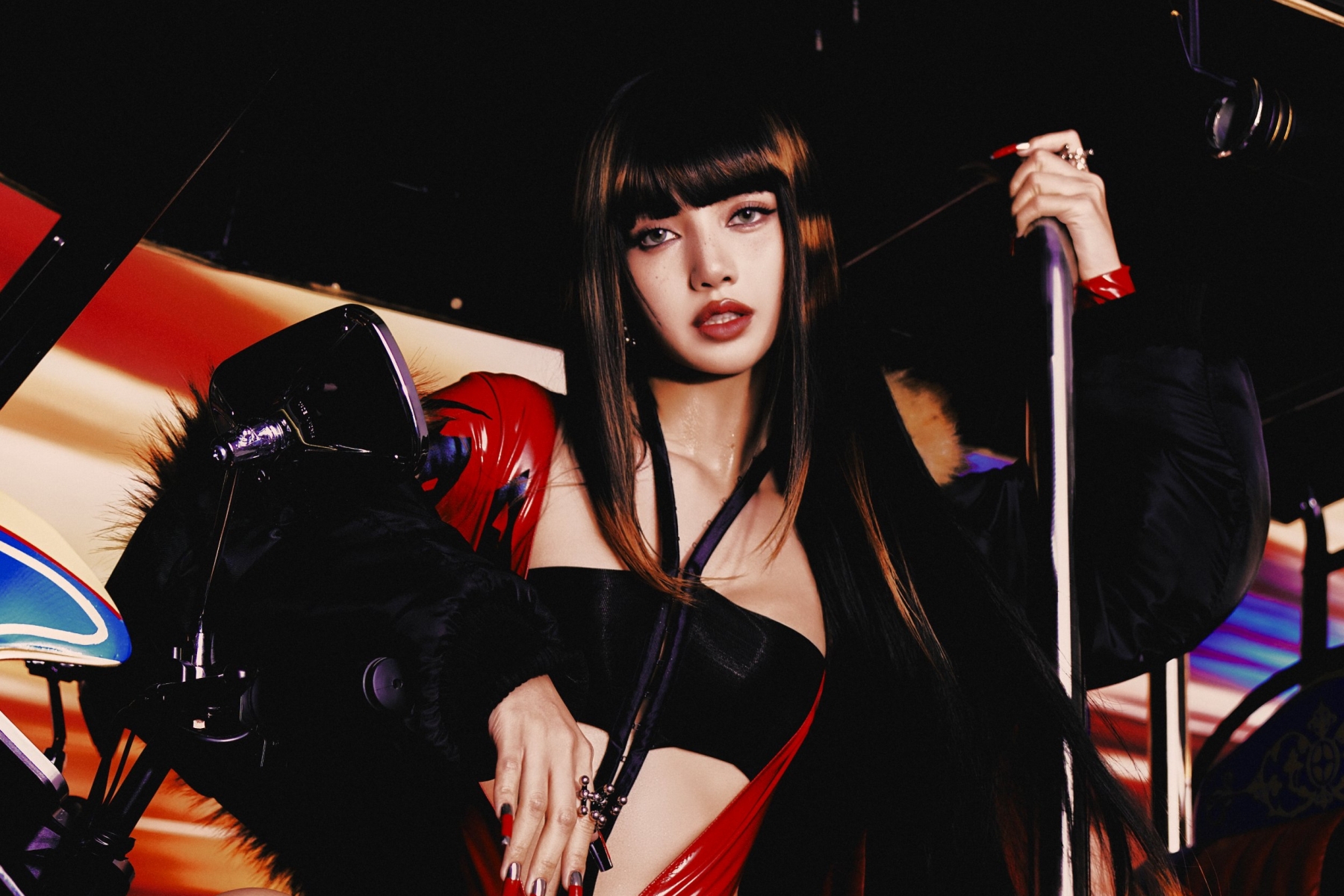 BLACKPINK’s Lisa’s “SaWaDiKa” Becomes Fastest MV Of 2026 To Hit 100 Million Views缩略图