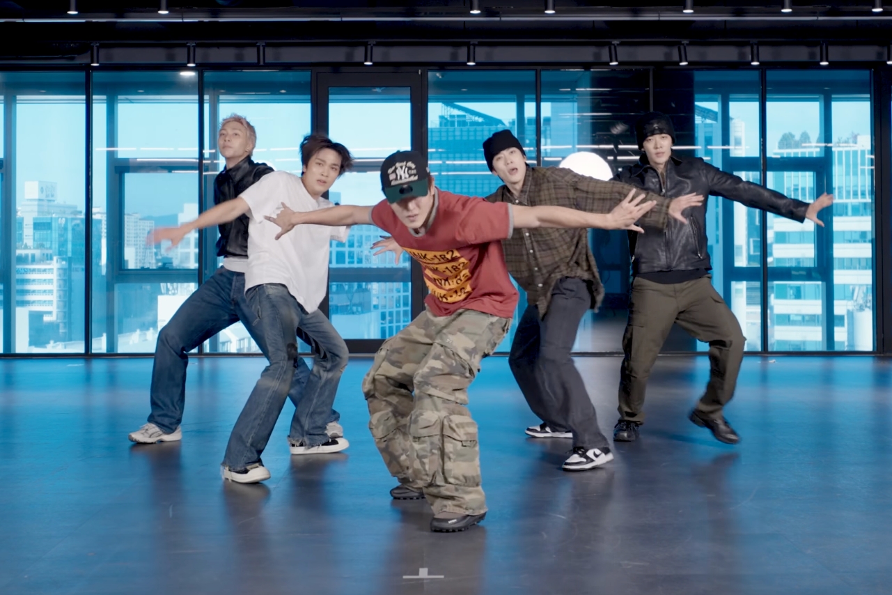 Watch: NCT 127 Goes Hard In Dance Practice Video For “Blingy”缩略图