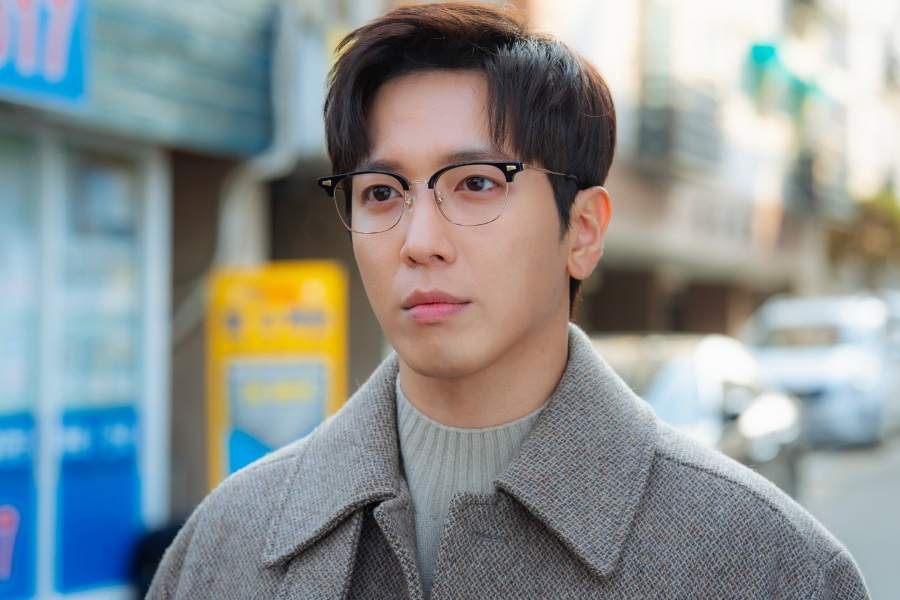 Jung Yong Hwa Is A Top Romance Actor With A Mysterious No-Kiss Rule In “Oh My Guard”缩略图