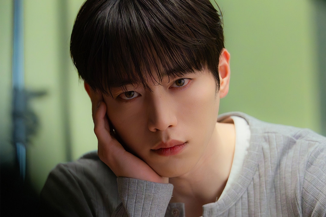 Seo Kang Jun Is A Self-Sacrificing Boyfriend Who Struggles With Unspoken Feelings In “A Love Other Than Yours”缩略图