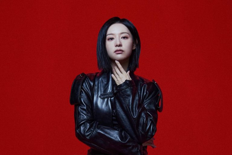 Kim Ji Won Exudes Charisma As A Medical Dark Hero In New Drama “Doctor X” Poster缩略图
