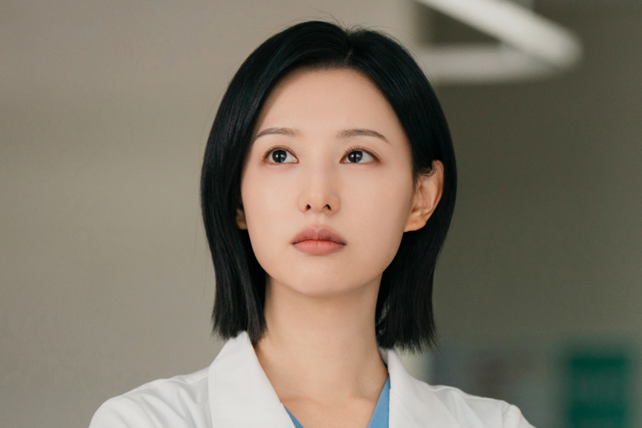 Kim Ji Won Is A Fierce Surgeon Who Is Quirky Outside The Operating Room In “Doctor X”缩略图