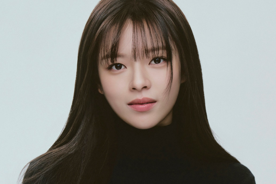 Jeongyeon Unveils Dashing New Profile Photos 缩略图
