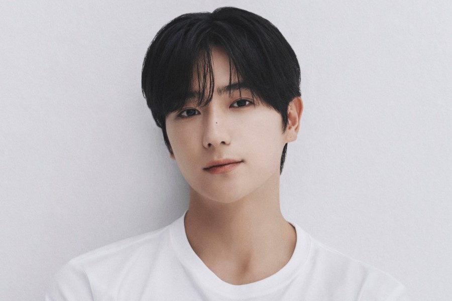 THE BOYZ’s Hyunjae Poses In New Profile Photos As Actor Lee Jae Hyun缩略图