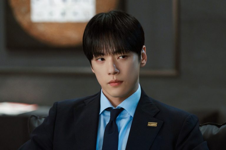 Kim Jung Hyun Is Yim Si Wan’s Longtime Lawyer Friend In New Drama “Love In Disguise”缩略图