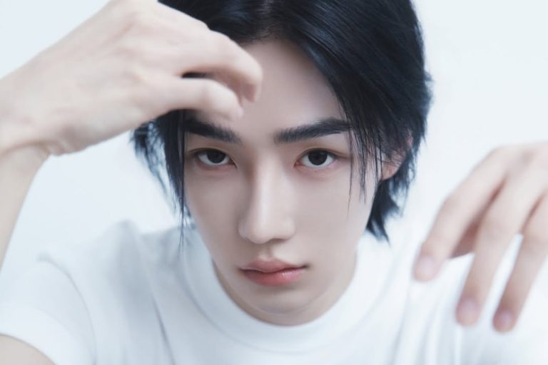 New Signs With New Agency + Poses For Profile Photos缩略图
