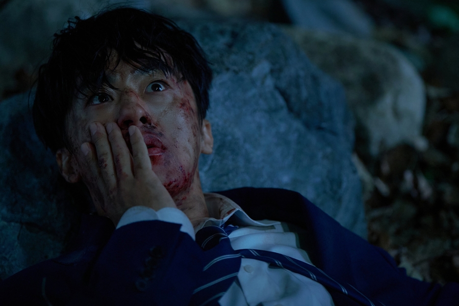 Koo Kyo Hwan Transforms Into A Superhuman With Heightened Senses And Agility In New Film “Reawaken Man: The Red”缩略图