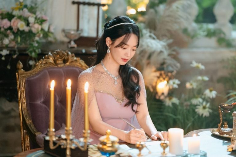 Shin Min Ah Showcases Elegant Styles As Empress In “The Remaried Empress”缩略图