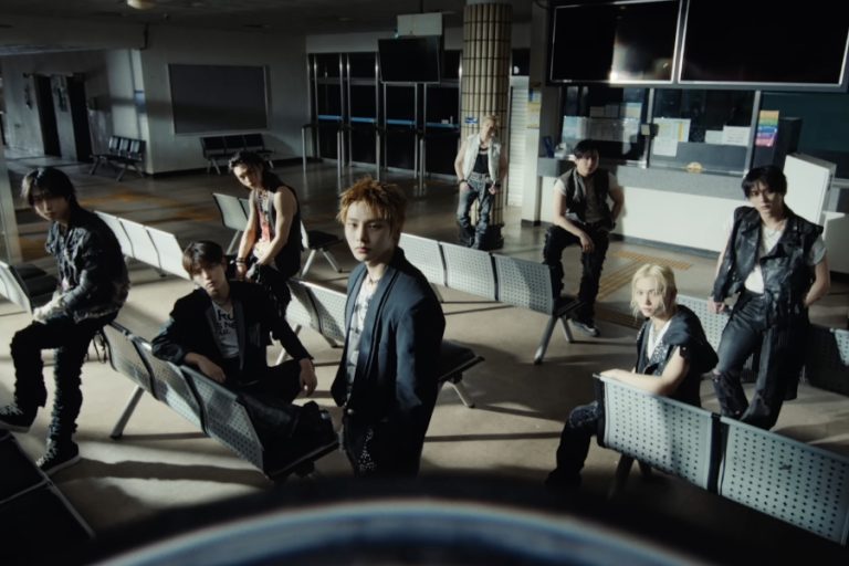 Stray Kids’ “This & That” Becomes Their Fastest MV To Hit 100 Million Views缩略图