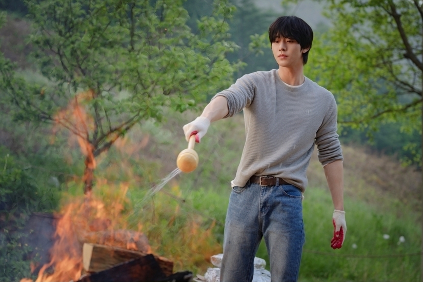 Ahn Hyo Seop Pours His Heart Into Preparing Meal For A Special Person In “Final Table”缩略图