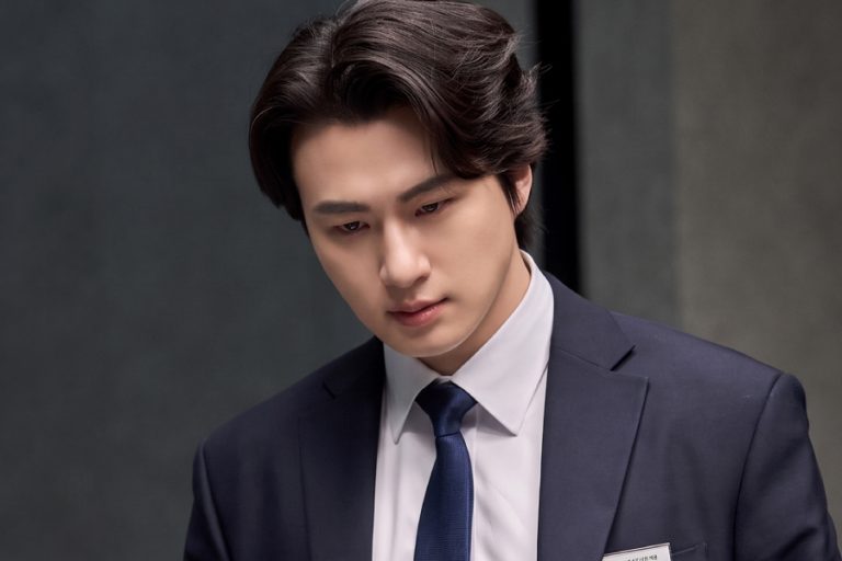 Shin Seung Ho Is A Charismatic Leader Who Turns Defensive After His Secrets Are Exposed In “Final Interview”缩略图