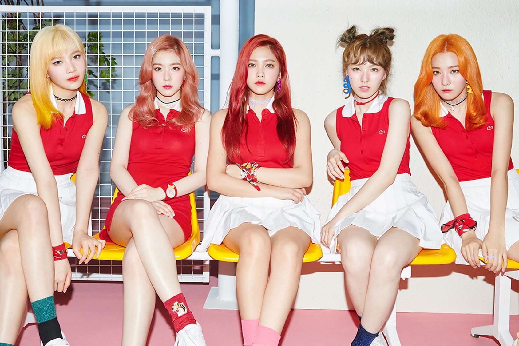 Red Velvet’s “Russian Roulette” Becomes Their 3rd MV To Hit 300 Million Views缩略图