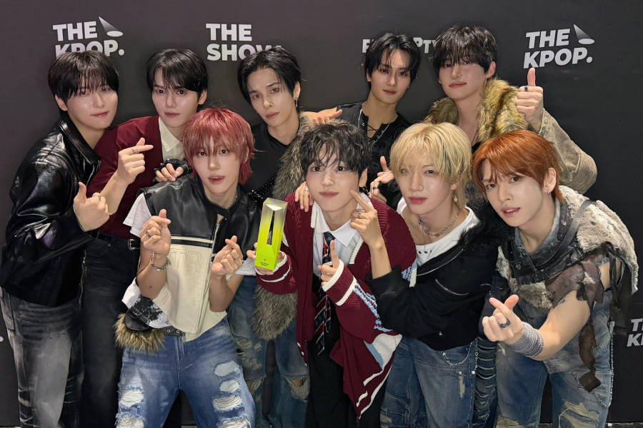 Watch: CRAVITY Takes 1st Win For “LOUDER” On “The Show”缩略图