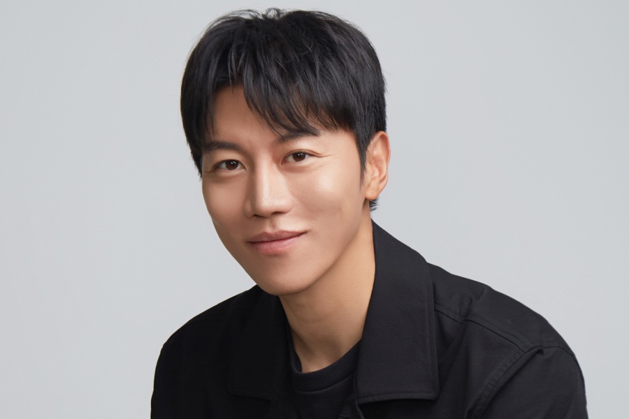 Um Mun Suk Announces Marriage缩略图