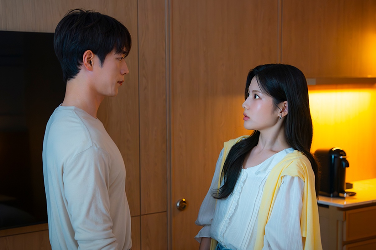 Seo Kang Jun And Jo Aram Go On Their First Date In “A Love Other Than Yours”缩略图