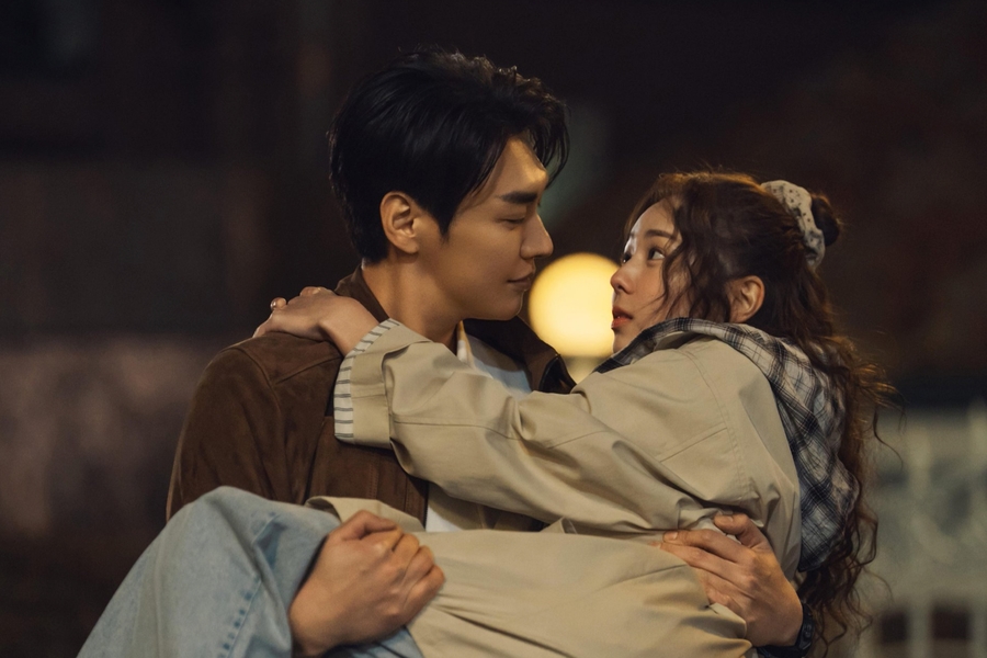 Kim Young Kwang And Chae Soo Bin Go On A Romantic Date In “Take Charge Of My Heart”缩略图