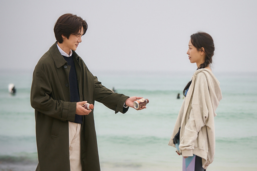 Yoo Yeon Seok And Seo Hyun Jin Are Drawn To Each Other In “The Perfect Lie”缩略图